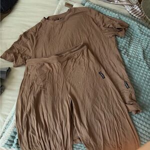 COMFRT lounge set brand new